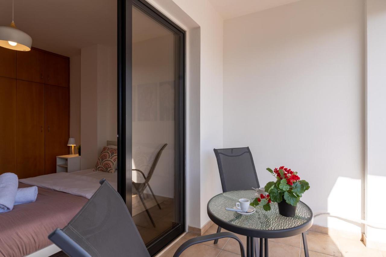Polyn 1- Bedroom Apartment In Larnaca Luaran gambar